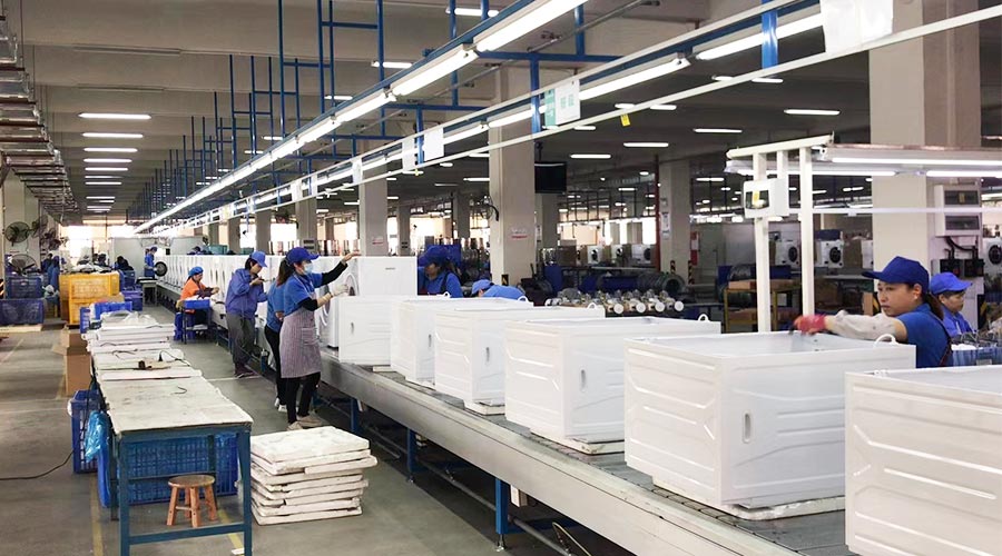 專業(yè)且專注！裝配車間開展客戶松下滾筒衣服烘干機生產(chǎn)