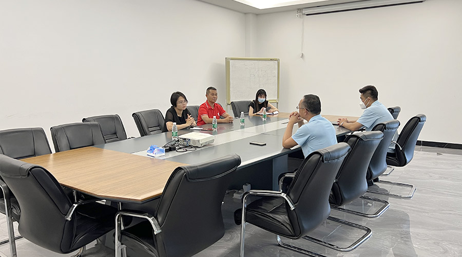 排憂難 提信心！鶴城鎮(zhèn)書(shū)記蒞臨金環(huán)電器開(kāi)展暖企活動(dòng)