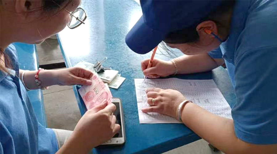 情系職工！金環(huán)電器為員工發(fā)放中秋暖心福利